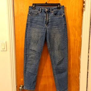 American Eagle Mom Jean